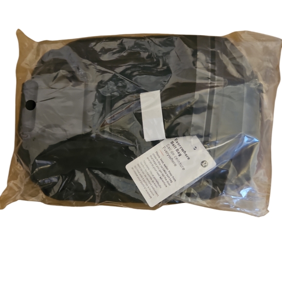 Lululemon Black Belt Bag - Picture 3 of 6